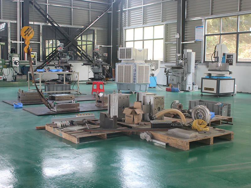 Moulding-plant-1