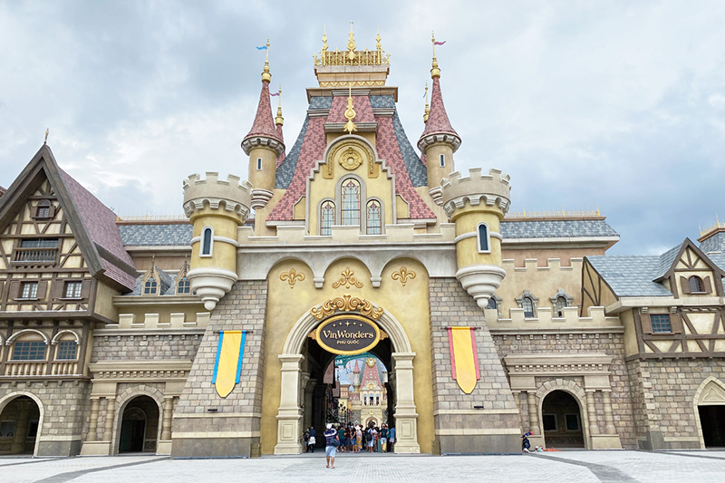 Vietnam-Vin-Wonders-theme-park1