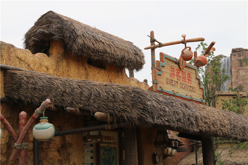 Bali-Style Synthetic Thatch Roof Tiles11