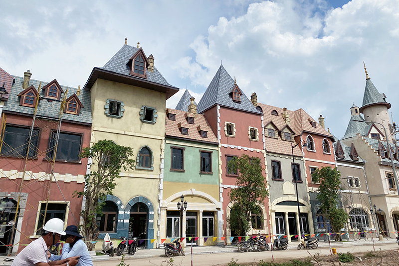 Vietnam-Vin-Wonders-theme-park3
